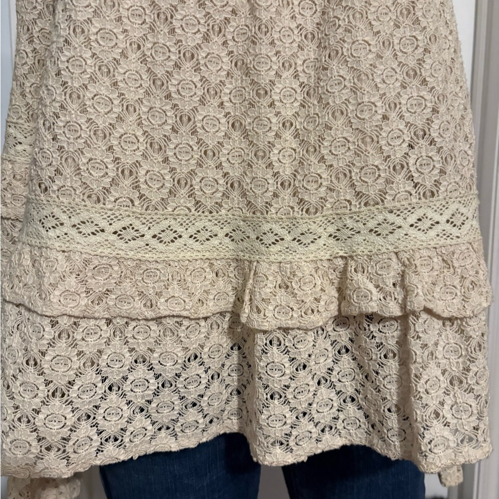 Listicle Cream Lace Ruffle Blouse - Picture 4 of 15